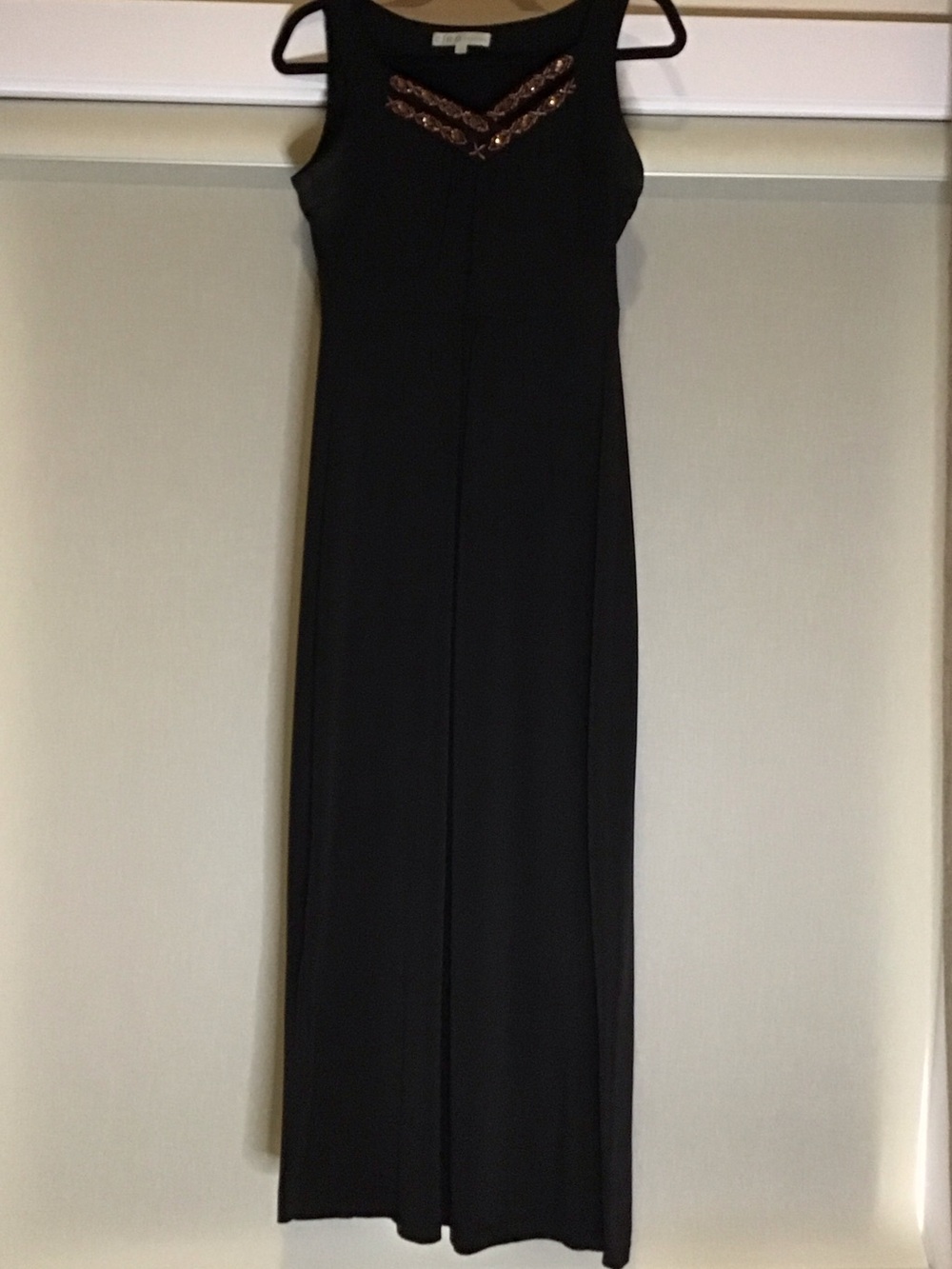 Elegant Black Sleeveless 8P Cleo Petites Maxi Dress with Beaded Accent